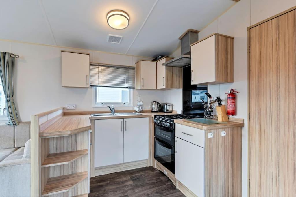 Tattershall Lakes: Sally'S Superior Stay Ngoại thất bức ảnh