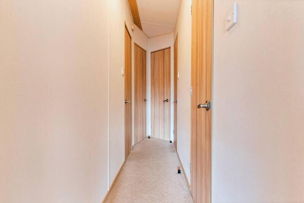 Tattershall Lakes: Sally'S Superior Stay Ngoại thất bức ảnh