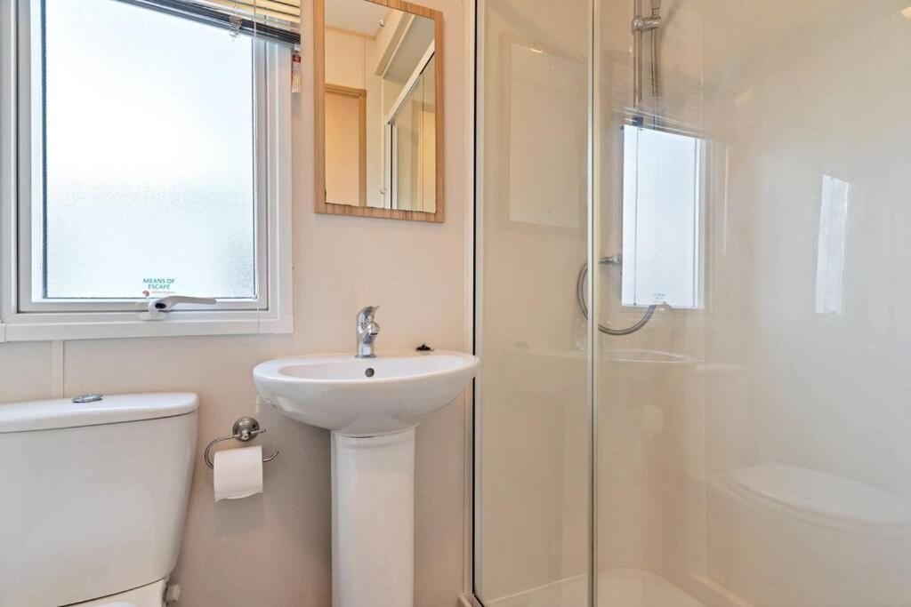 Tattershall Lakes: Sally'S Superior Stay Ngoại thất bức ảnh