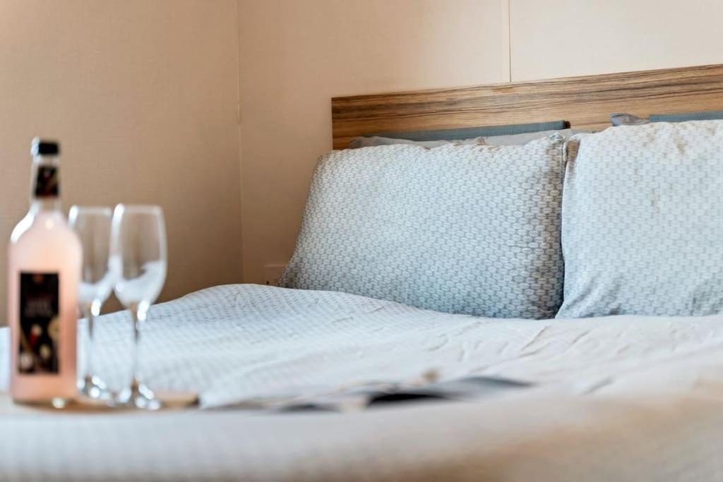 Tattershall Lakes: Sally'S Superior Stay Ngoại thất bức ảnh
