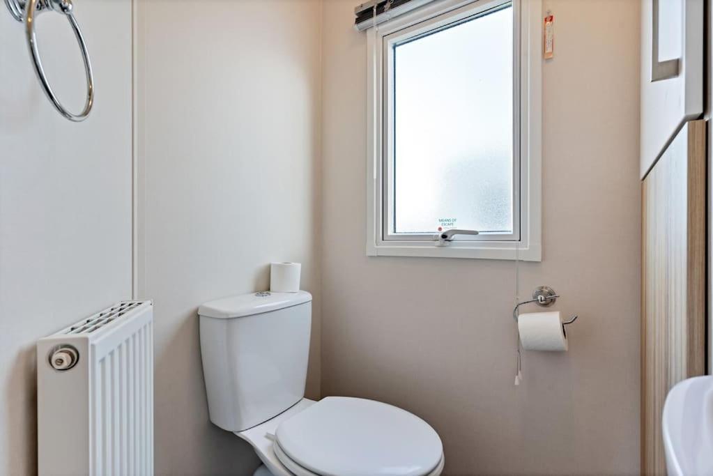 Tattershall Lakes: Sally'S Superior Stay Ngoại thất bức ảnh
