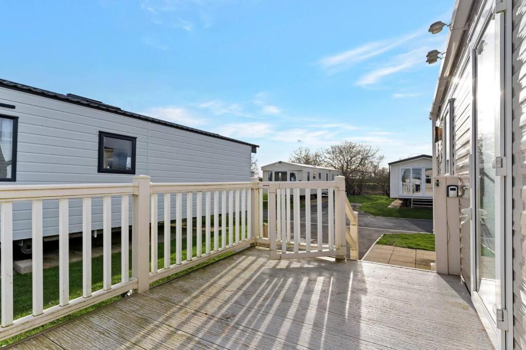 Tattershall Lakes: Sally'S Superior Stay Ngoại thất bức ảnh
