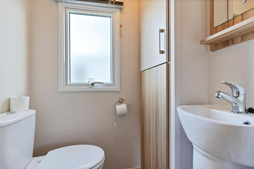 Tattershall Lakes: Sally'S Superior Stay Ngoại thất bức ảnh